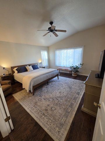 4215 Skyview Crest Road NW, Albuquerque, NM 87114