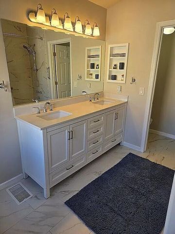 4215 Skyview Crest Road NW, Albuquerque, NM 87114