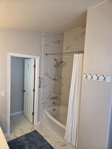 4215 Skyview Crest Road NW, Albuquerque, NM 87114