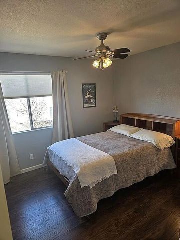 4215 Skyview Crest Road NW, Albuquerque, NM 87114