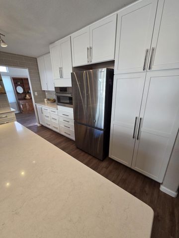 4215 Skyview Crest Road NW, Albuquerque, NM 87114