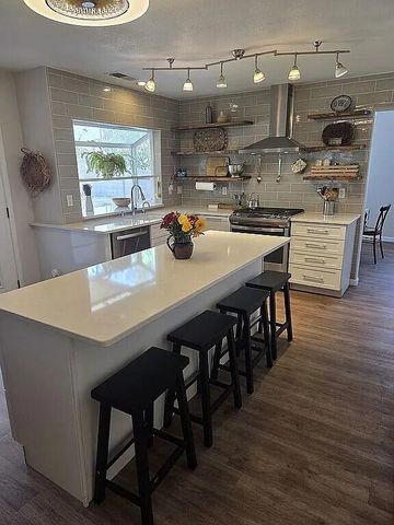 4215 Skyview Crest Road NW, Albuquerque, NM 87114