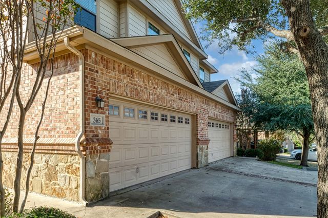 365 Orbit Drive, Lavon, TX 75166