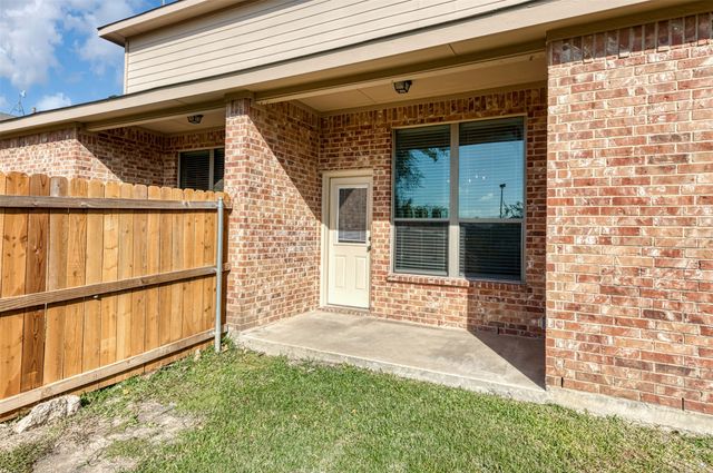 365 Orbit Drive, Lavon, TX 75166