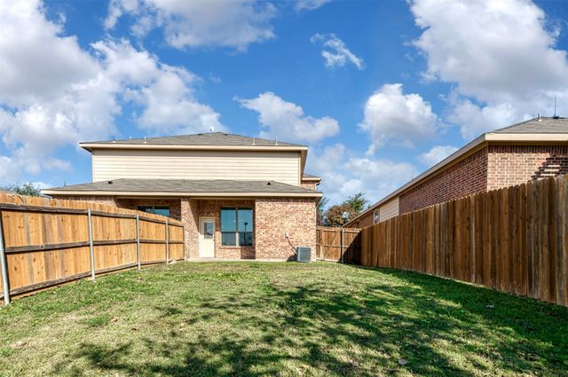 365 Orbit Drive, Lavon, TX 75166