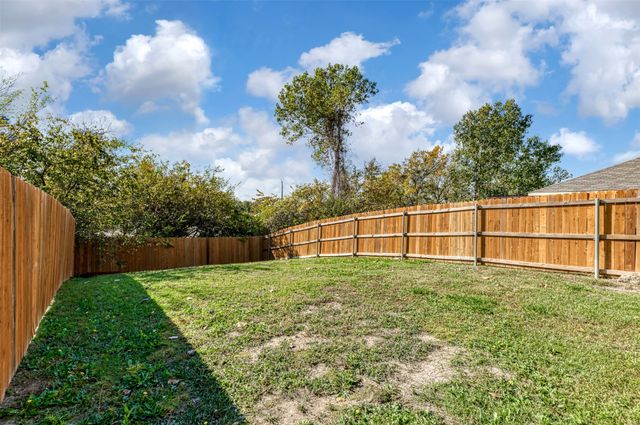 365 Orbit Drive, Lavon, TX 75166