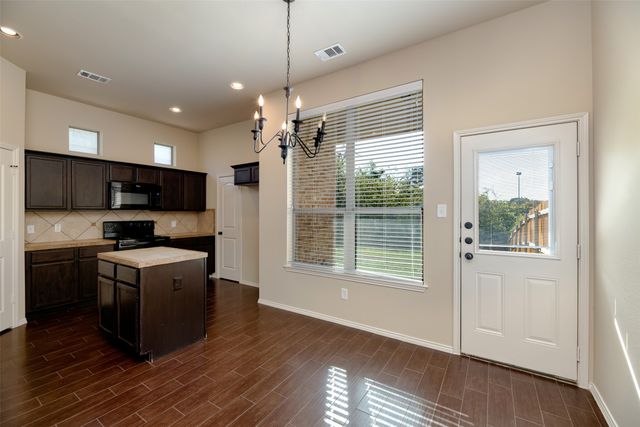 365 Orbit Drive, Lavon, TX 75166