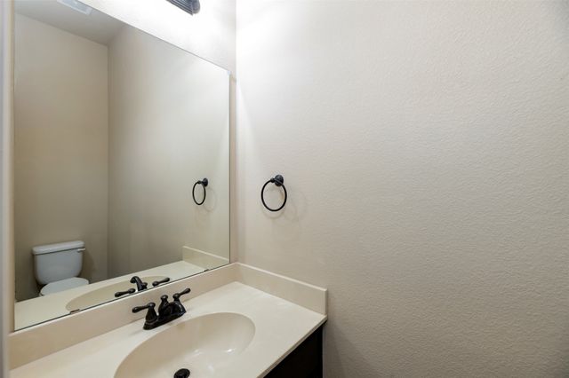 365 Orbit Drive, Lavon, TX 75166