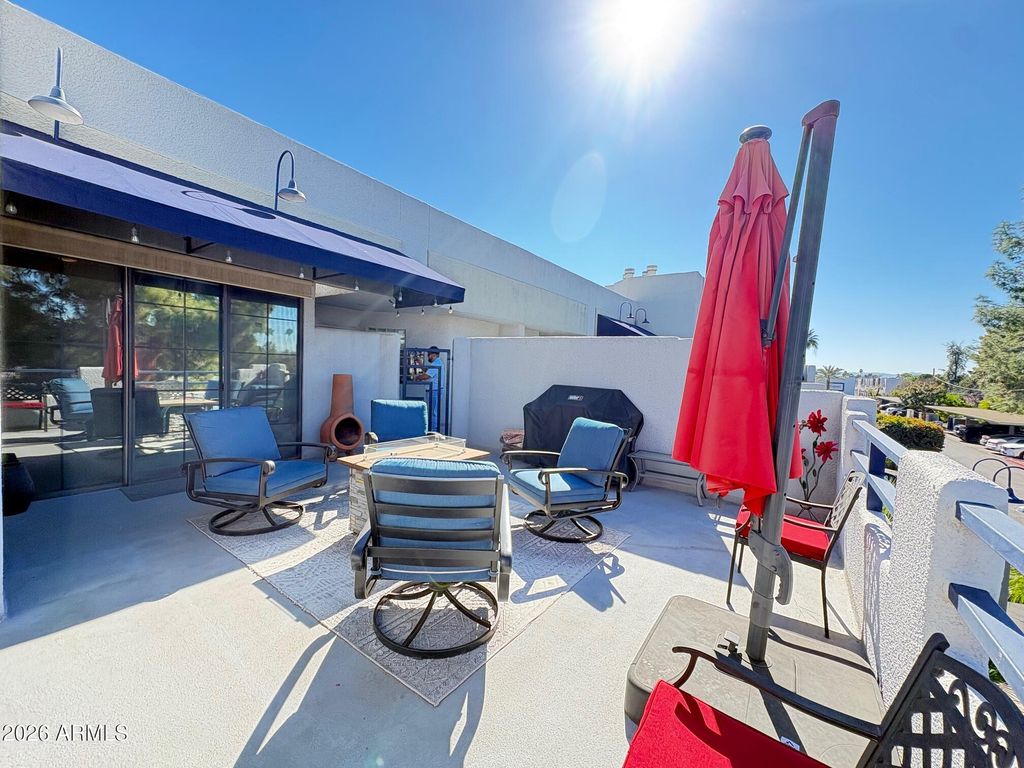 Image 32 of property listing at 902 W GLENDALE Avenue 212, Phoenix, AZ 85021