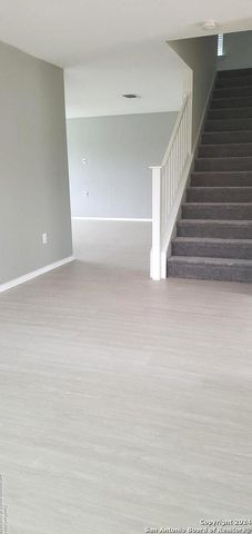 105 HINGE CHASE, Cibolo, TX 78108