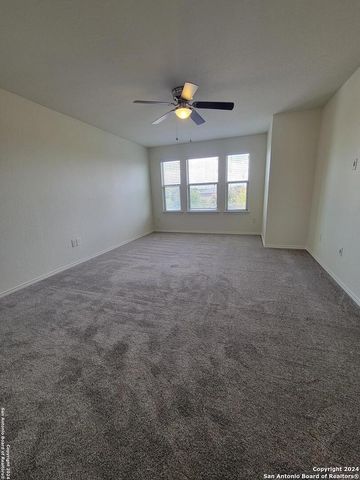 105 HINGE CHASE, Cibolo, TX 78108