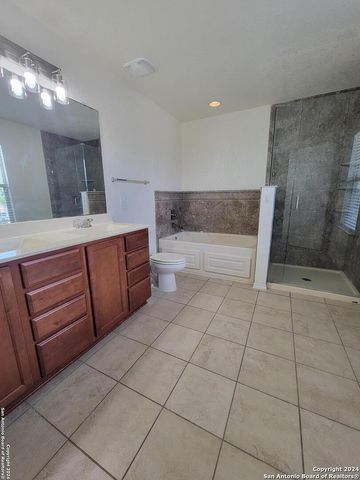 105 HINGE CHASE, Cibolo, TX 78108