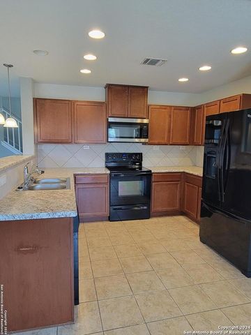 105 HINGE CHASE, Cibolo, TX 78108