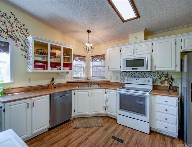 227 Century Circle, Hot Springs, AR 71913