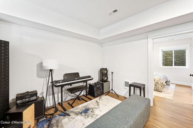 215 W Foster AVE, Coeur D'alene, ID 83814