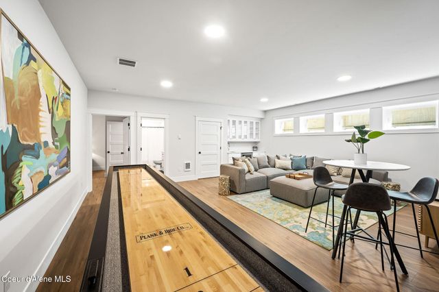 215 W Foster AVE, Coeur D'alene, ID 83814