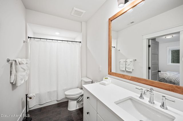 215 W Foster AVE, Coeur D'alene, ID 83814