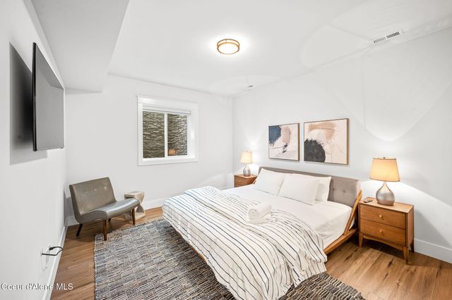 215 W Foster AVE, Coeur D'alene, ID 83814