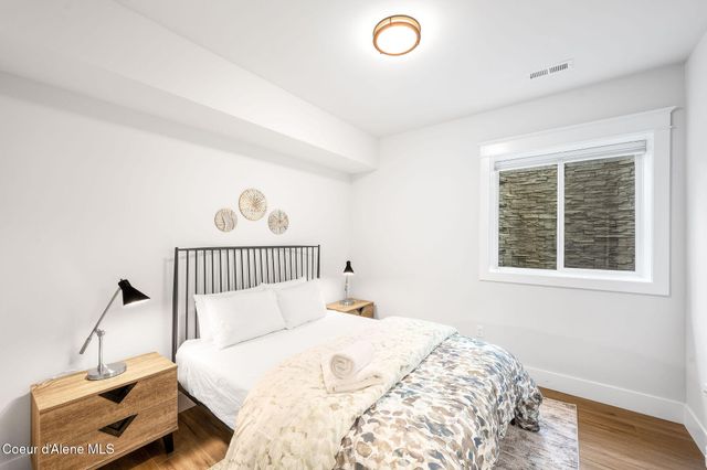 215 W Foster AVE, Coeur D'alene, ID 83814