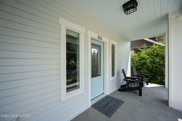 215 W Foster AVE, Coeur D'alene, ID 83814