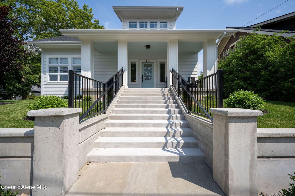 215 W Foster AVE, Coeur D'alene, ID 83814