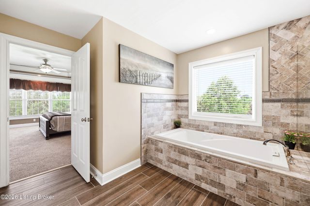 6702 Northwind Way, Crestwood, KY 40014