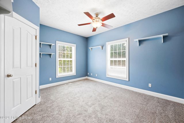 6702 Northwind Way, Crestwood, KY 40014