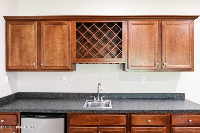 6702 Northwind Way, Crestwood, KY 40014