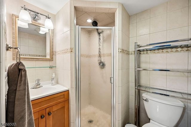 79 Merselis Ave, Clifton City, NJ 07011