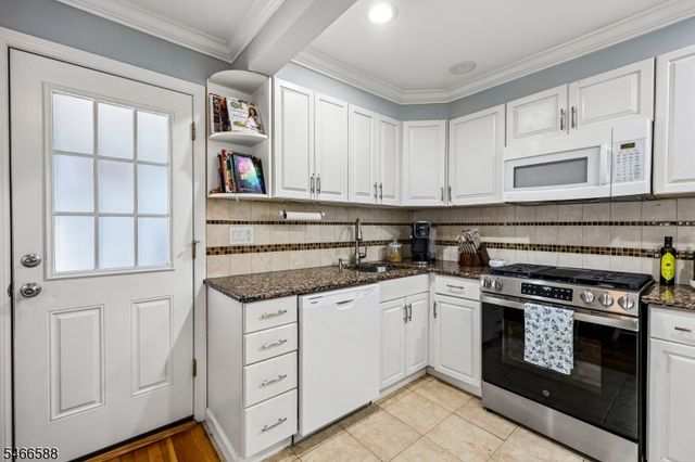 79 Merselis Ave, Clifton City, NJ 07011