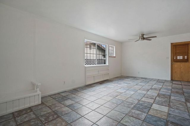 1005 Dover Dr, Lodi, CA 95242
