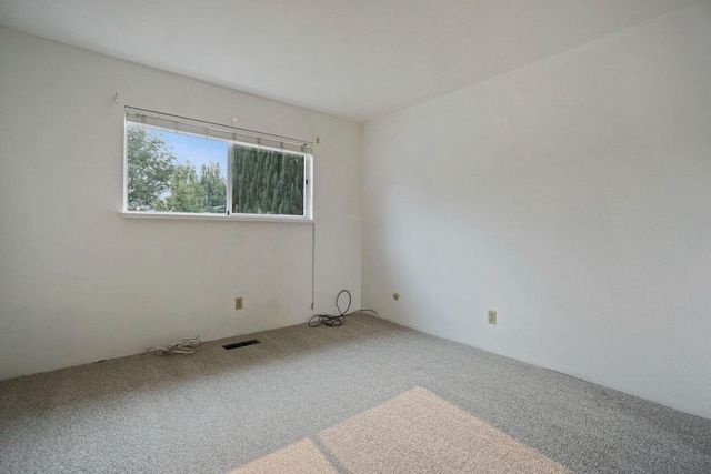 1005 Dover Dr, Lodi, CA 95242