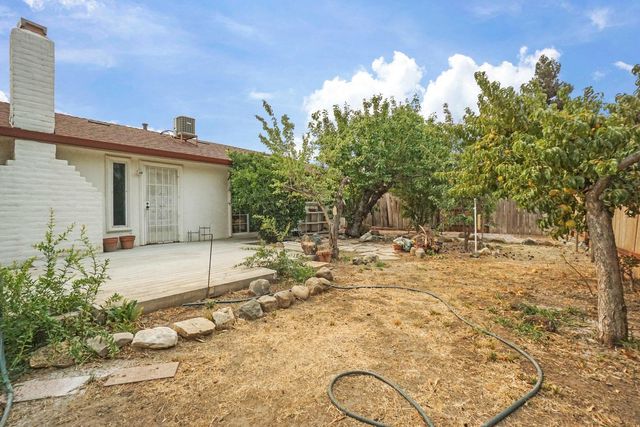 1005 Dover Dr, Lodi, CA 95242