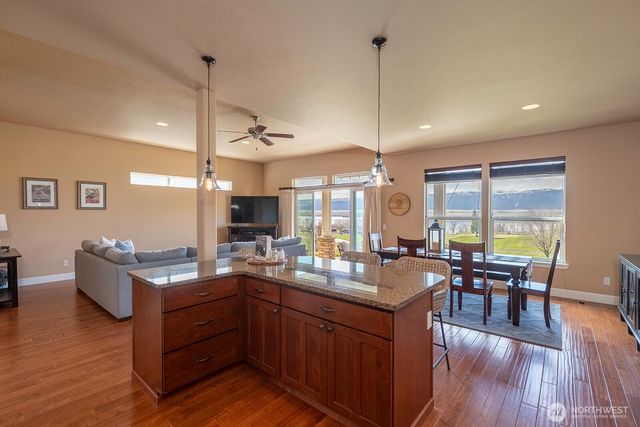 23466 Sunserra Loop NW, Quincy, WA 98848