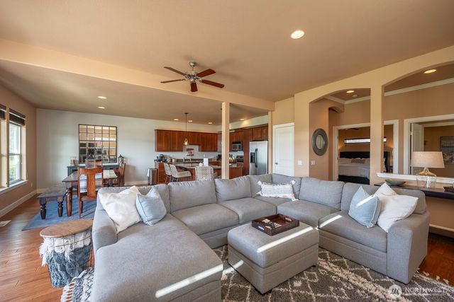 23466 Sunserra Loop NW, Quincy, WA 98848