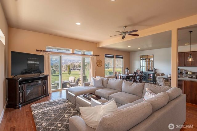 23466 Sunserra Loop NW, Quincy, WA 98848