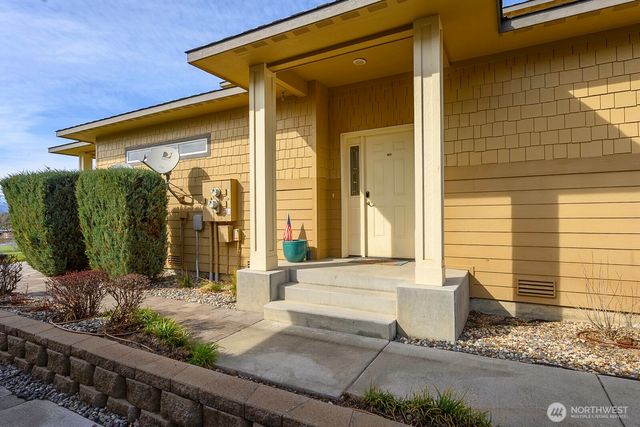 23466 Sunserra Loop NW, Quincy, WA 98848