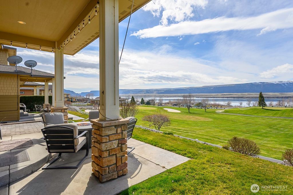 23466 Sunserra Loop NW, Quincy, WA 98848