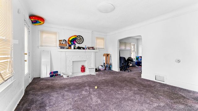 2984 Leslie Street, Detroit, MI 48238