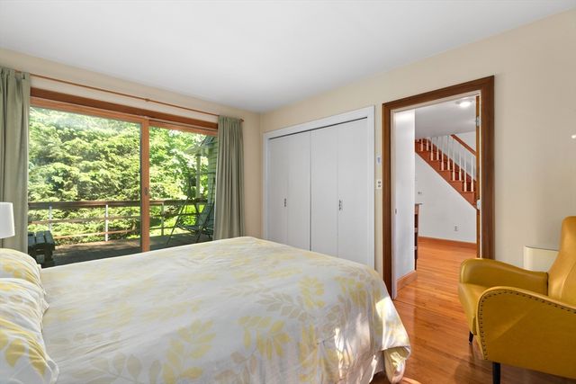 64 Lakeside Dr, Groton, MA 01450