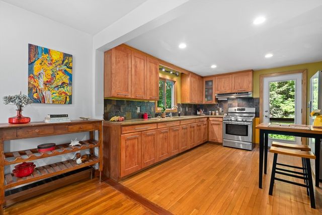 64 Lakeside Dr, Groton, MA 01450