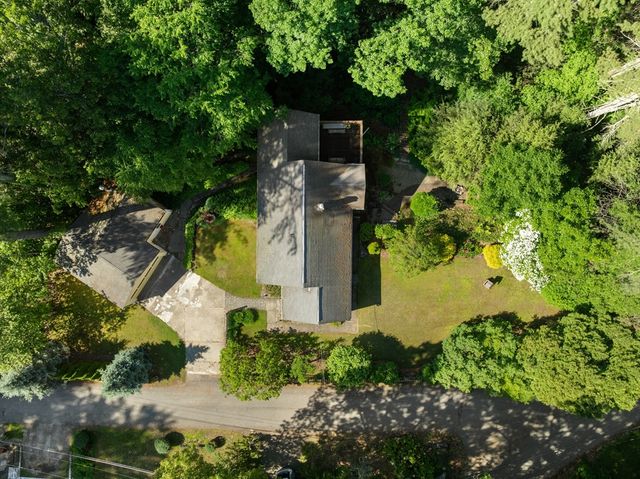 64 Lakeside Dr, Groton, MA 01450