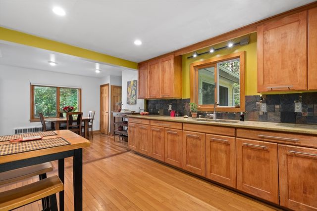 64 Lakeside Dr, Groton, MA 01450