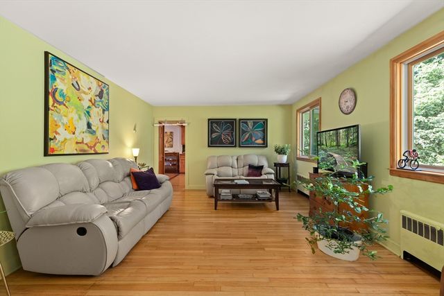 64 Lakeside Dr, Groton, MA 01450