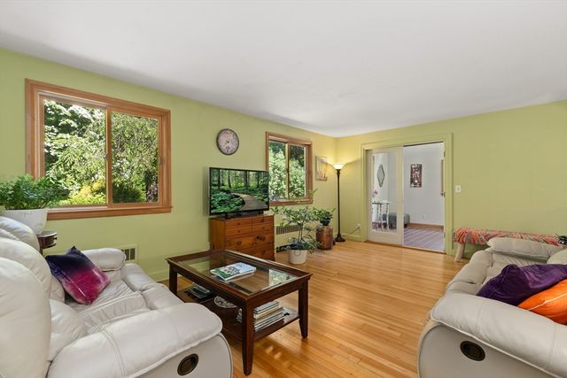 64 Lakeside Dr, Groton, MA 01450