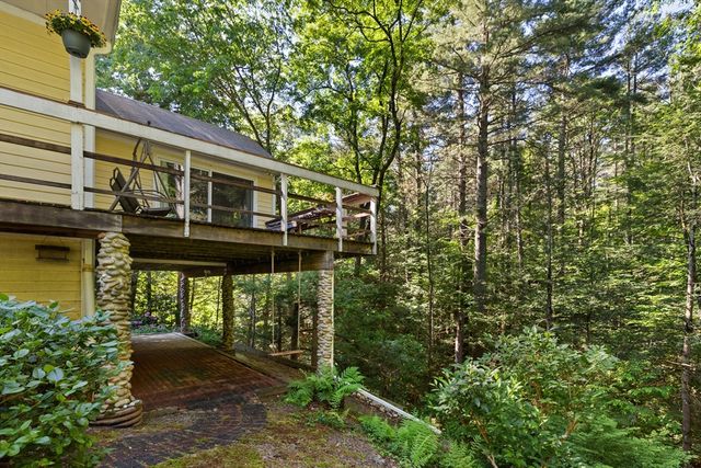 64 Lakeside Dr, Groton, MA 01450
