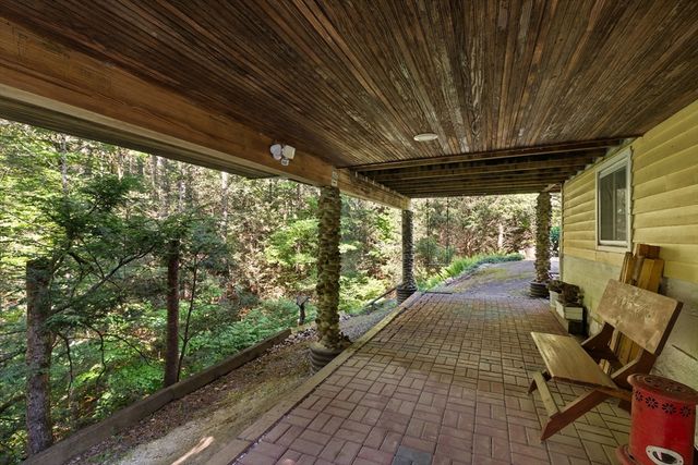 64 Lakeside Dr, Groton, MA 01450
