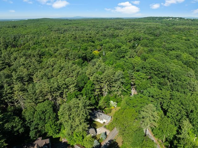 64 Lakeside Dr, Groton, MA 01450