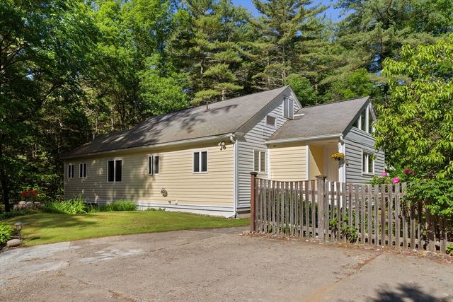 64 Lakeside Dr, Groton, MA 01450