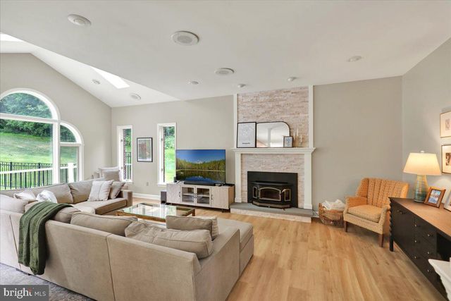 415 GREENVILLE RD, Denver, PA 17517